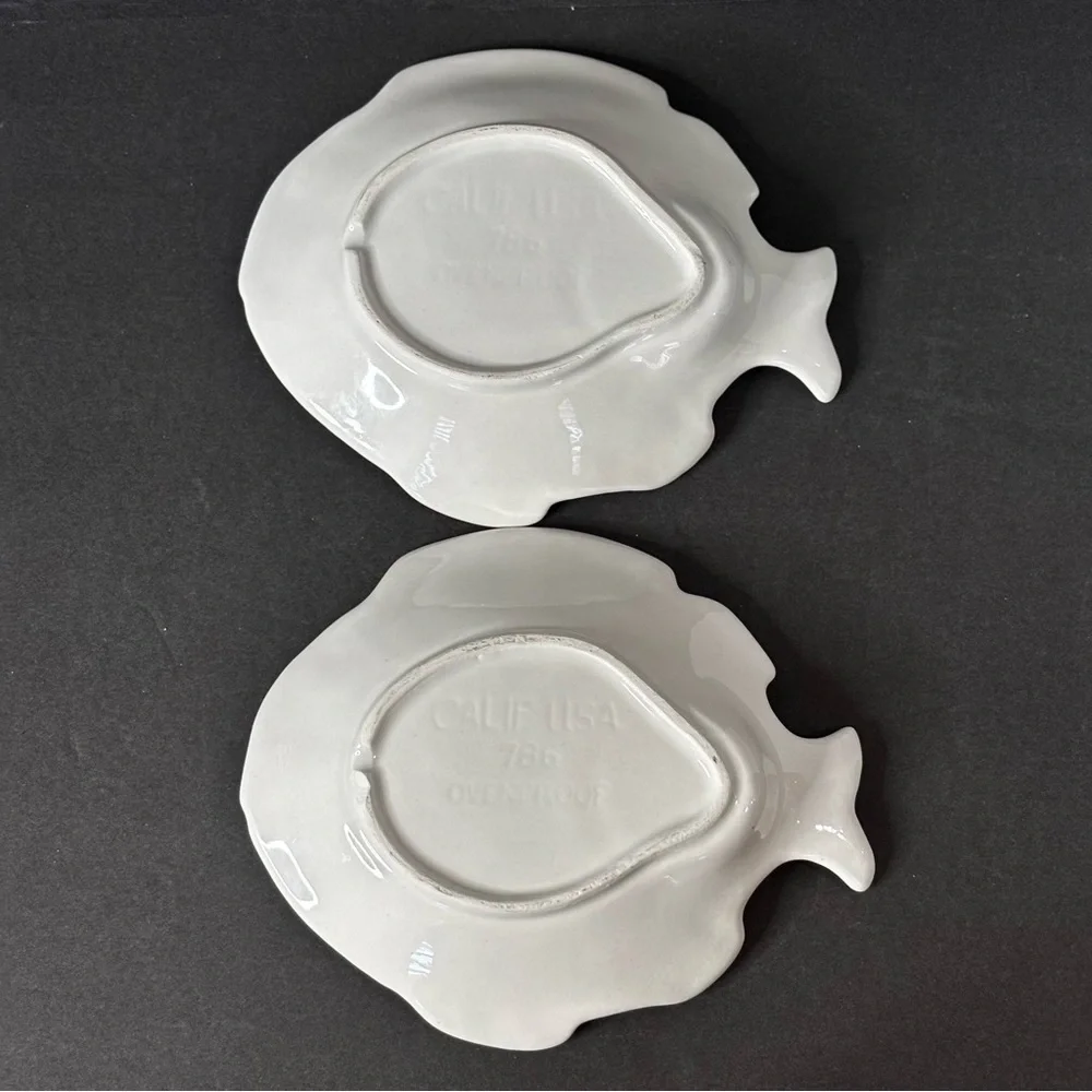 CALIF California USA Pottery #786 Ovenproof White Fish Luncheon Plates Set of 2